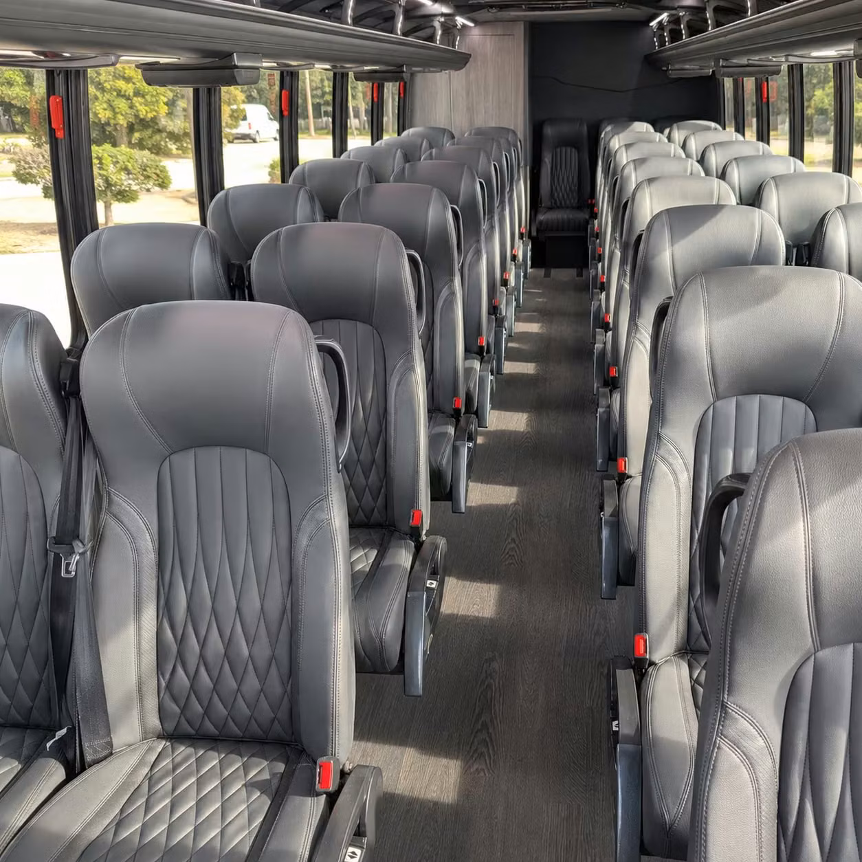 richland 25 passenger minibus rental